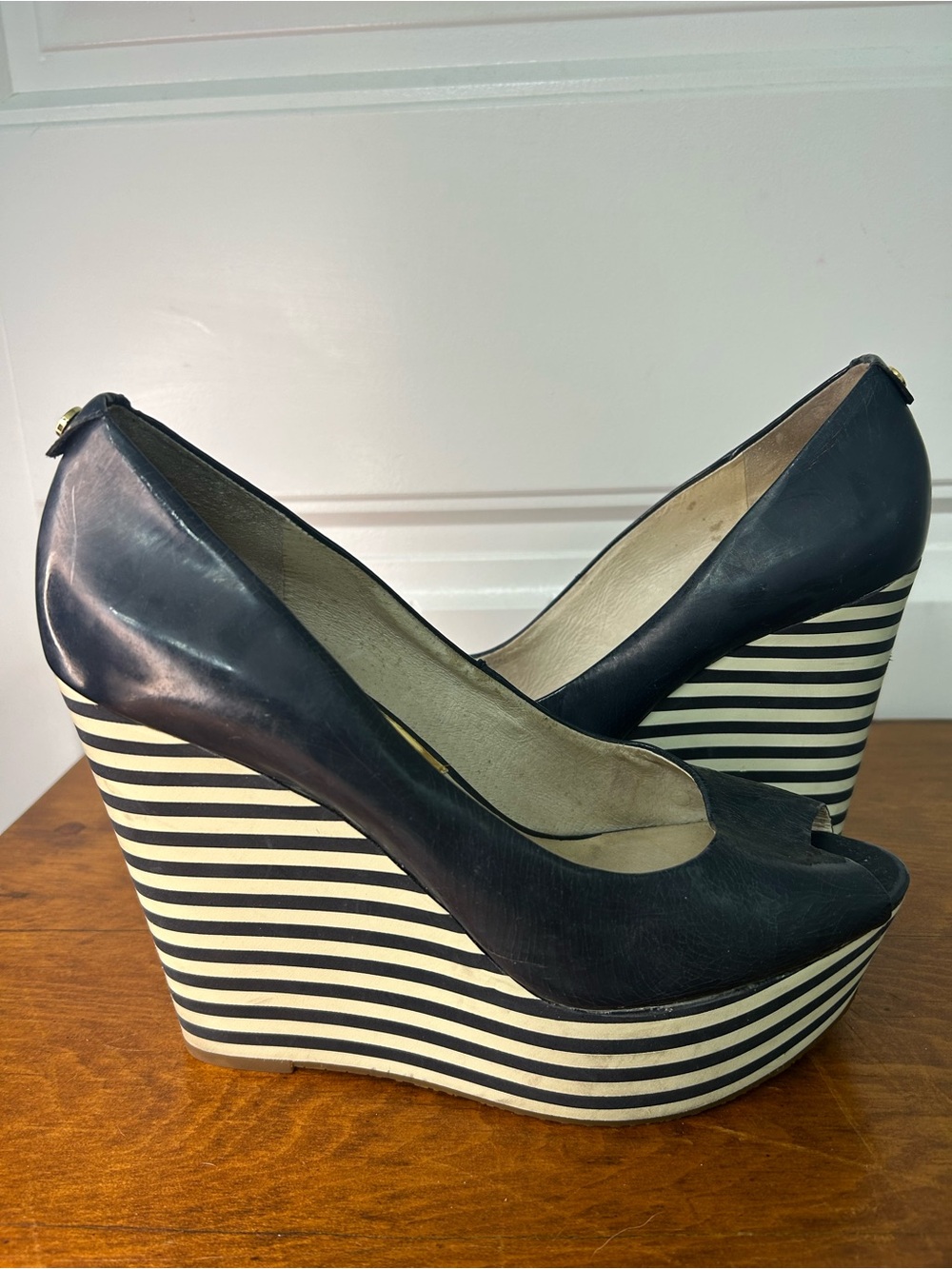 Michael Kors Adalia leather peep-toe wedge heels Black and Cream size 10